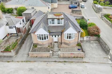 4 bedroom bungalow for sale