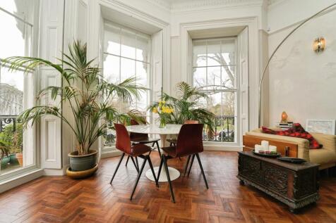 3 bedroom flat for sale