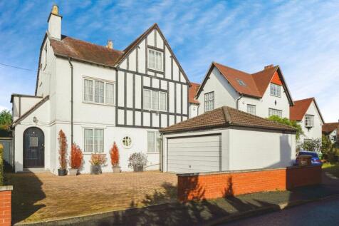 6 bedroom detached house for sale