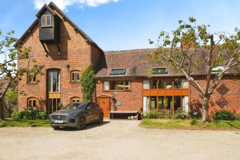 3 bedroom barn conversion for sale