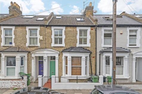 3 bedroom flat for sale