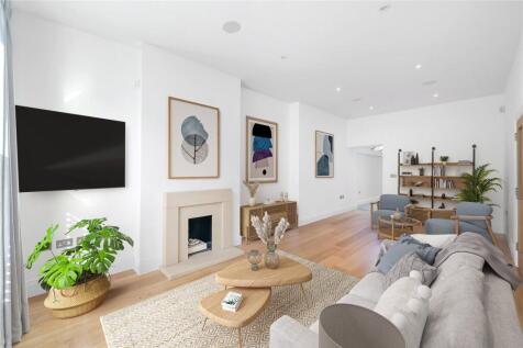 6 bedroom terraced house for sale