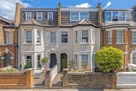2 bedroom maisonette for sale