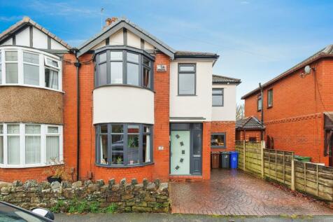 4 bedroom semi-detached house for sale