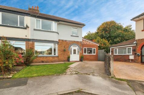 4 bedroom semi-detached house for sale