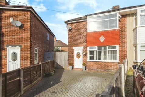 2 bedroom semi-detached house for sale