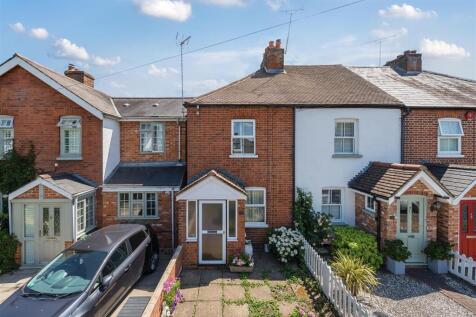2 bedroom end of terrace house for sale