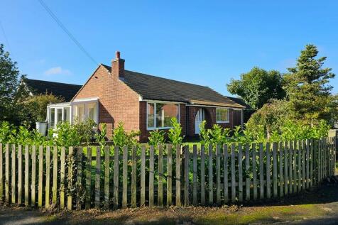 2 bedroom detached bungalow for sale