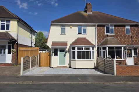 Dorothy Avenue, Melton Mowbray 3 bed semi