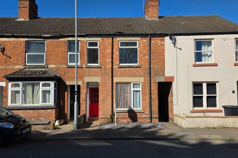 Saxby Road, Melton Mowbray, LE13 3 bed terraced house for sale