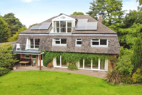 6 bedroom detached house for sale