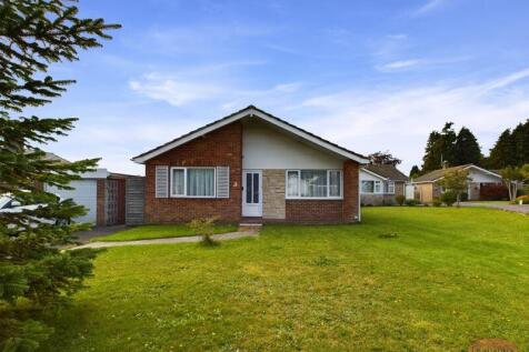 2 bedroom detached bungalow for sale