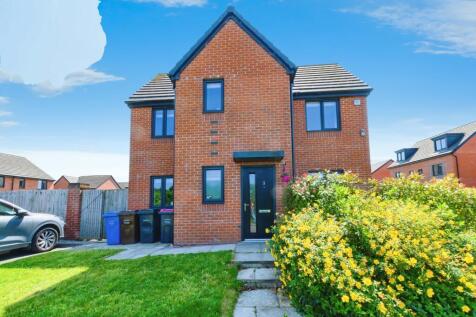 3 bedroom semi-detached house for sale