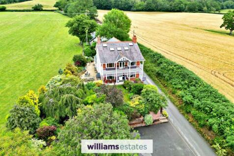 6 bedroom detached house for sale