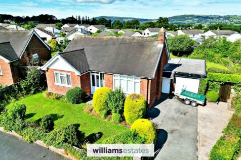 2 bedroom detached bungalow for sale