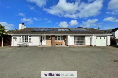4 bedroom detached bungalow for sale