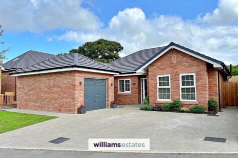 3 bedroom detached bungalow for sale