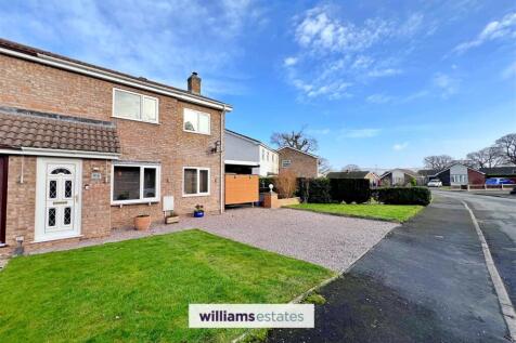 3 bedroom semi-detached house for sale