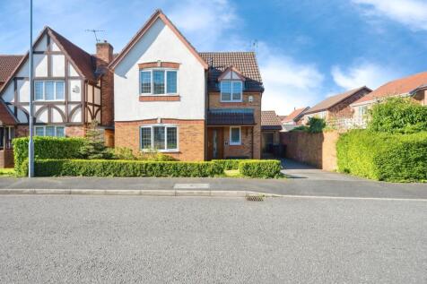 4 bedroom detached house for sale