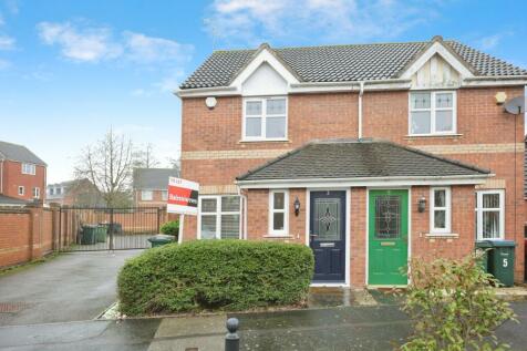 2 bedroom semi-detached house for sale