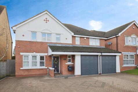 5 bedroom detached house for sale