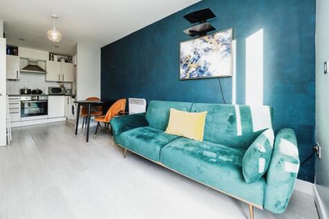 1 bedroom flat for sale
