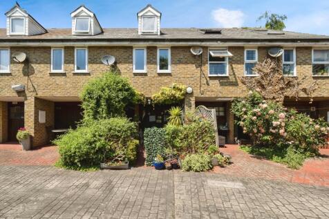 1 bedroom terraced house for sale