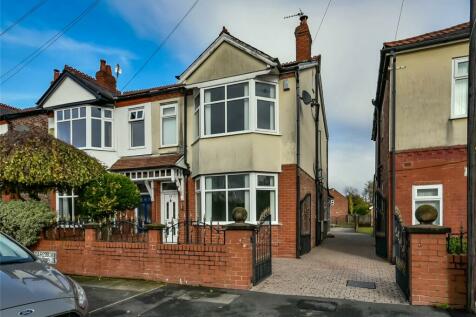 6 bedroom semi-detached house for sale