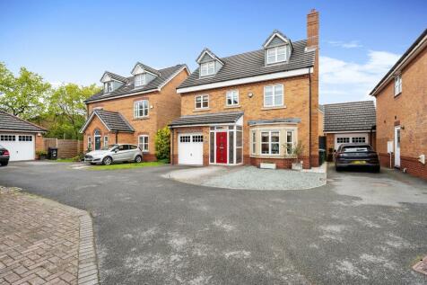 6 bedroom detached house for sale