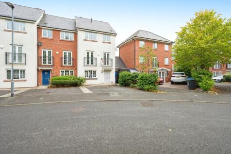 4 bedroom town house for sale