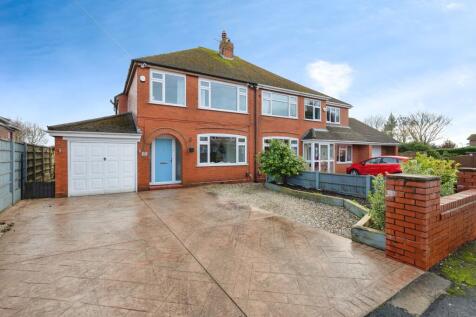 3 bedroom semi-detached house for sale