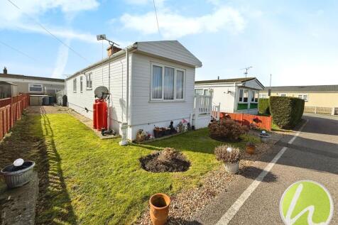 Lower Dunton Road, Dunton, CM13 2 bed park home for sale