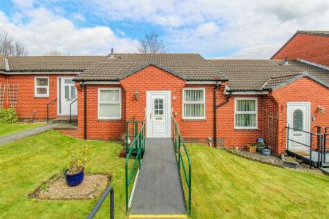 Holly Court, Wakefield WF1 2 bed terraced bungalow for sale