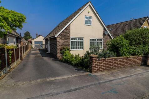 Elmwood Drive, Walton WF2 4 bed detached house for sale