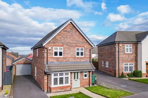 Moor Gate, East Ardsley WF3 3 bed detached house for sale