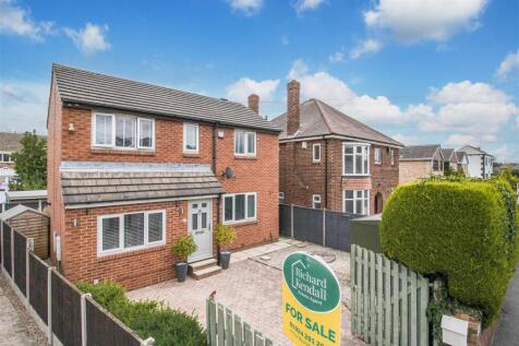 Jerry Clay Lane, Wakefield WF2 3 bed detached house for sale