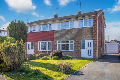 Monkwood Road, Wakefield WF1 3 bed semi