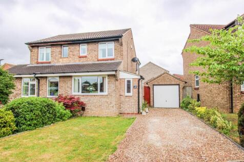 2 bedroom semi-detached house for sale