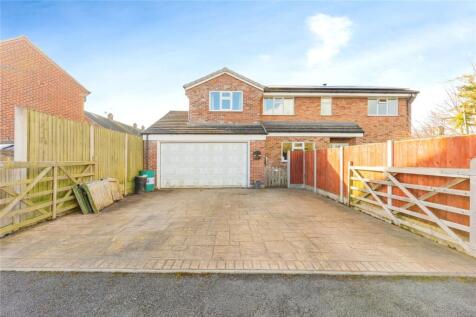 4 bedroom semi-detached house for sale