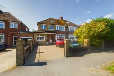 4 bedroom semi-detached house for sale