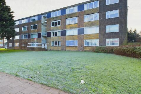 Winchester House, Aylesbury HP21 2 bed maisonette for sale