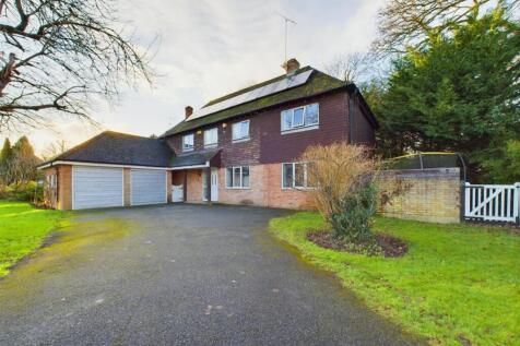 Meadoway, Aylesbury HP17 4 bed detached house for sale