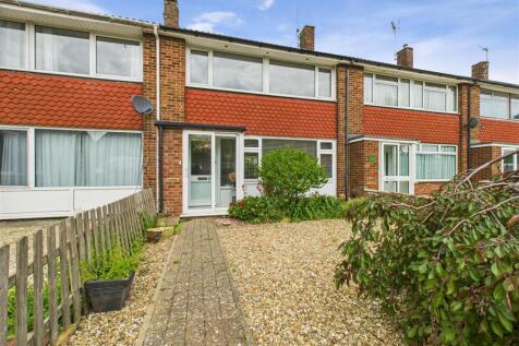 Ingram Avenue, Aylesbury HP21 3 bed terraced house for sale