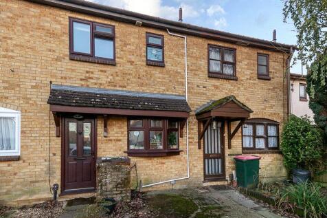 Ivanhoe Close, CRAWLEY, West Sussex... 2 bed terraced house for sale