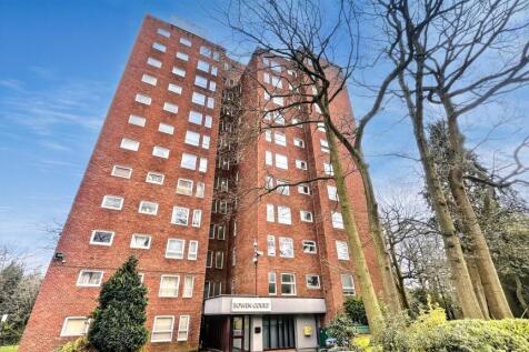 Wake Green Park, Birmingham B13 2 bed flat for sale