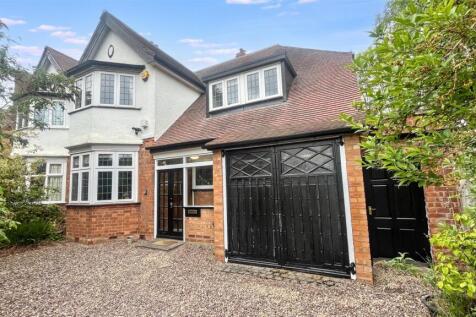 4 bedroom semi-detached house for sale