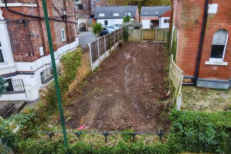 Mapperley Road, Nottingham 1 bed property with land for sale