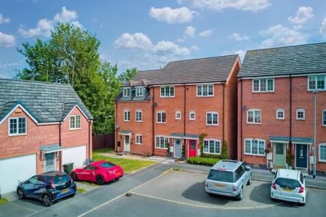 Shaw Gardens, Gedling, Nottingham 3 bed terraced house for sale