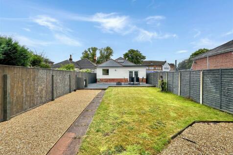 3 bedroom detached bungalow for sale