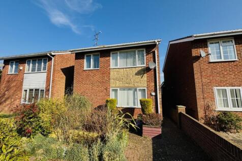 Brampton Court, Peterborough PE2 3 bed detached house for sale